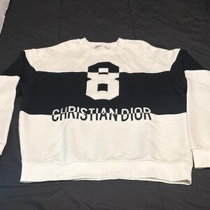Pullover Sweater, black and white with the no. 8